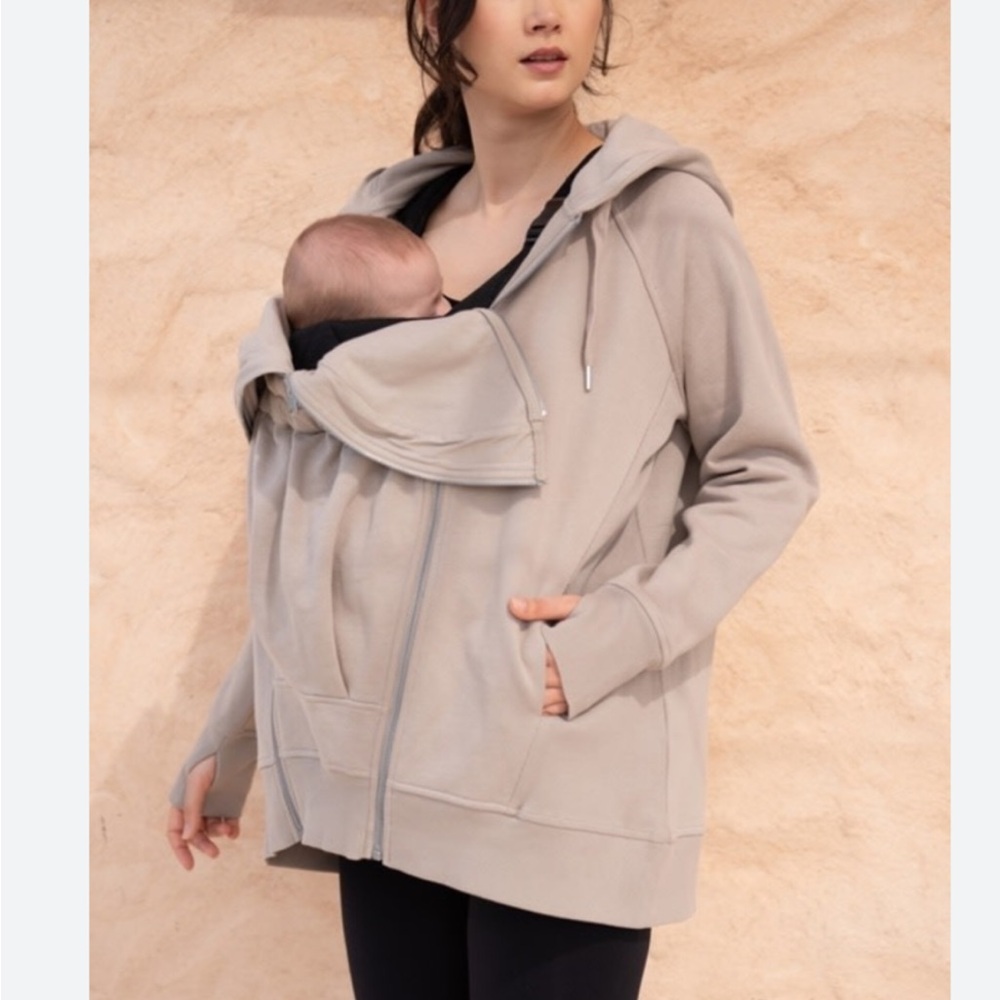 Like new Seraphine 3 in 1 maternity to Babywearing hoodie jacket small, cream